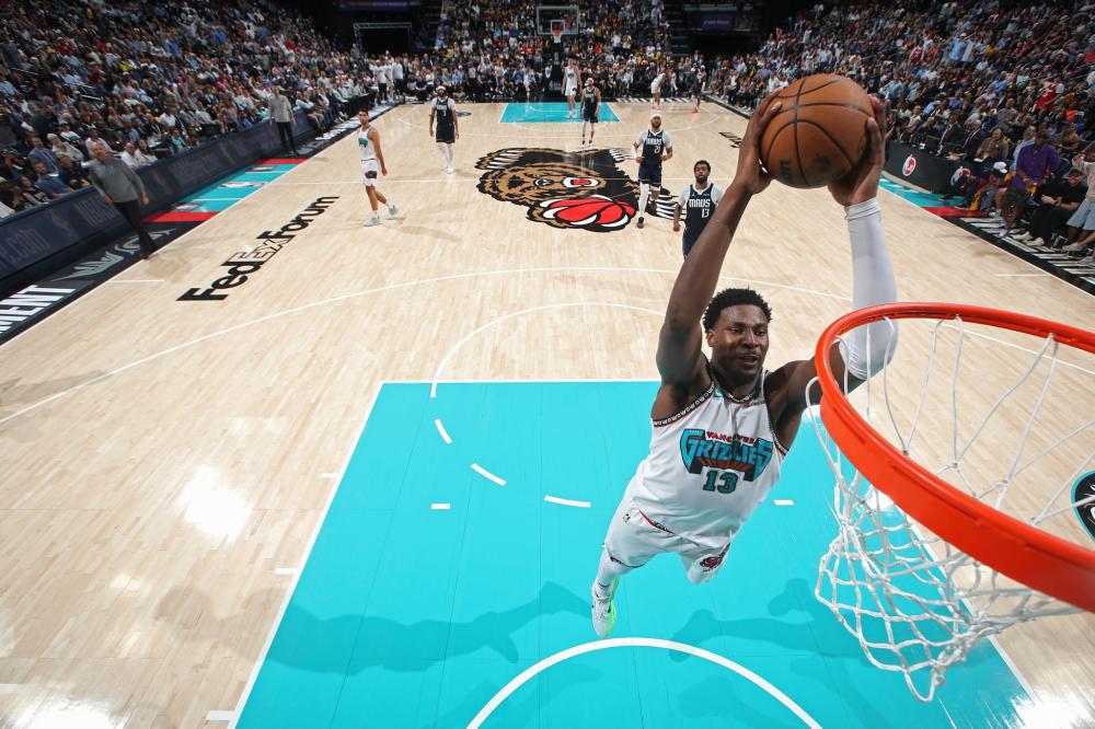 赛都充满悬 赛都充满悬